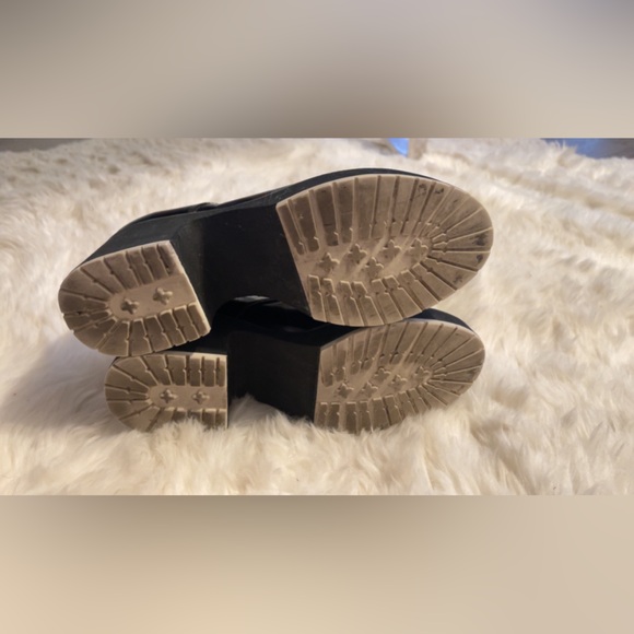 Shelly London Black PU Patent Platform Shoe - Picture 4 of 5